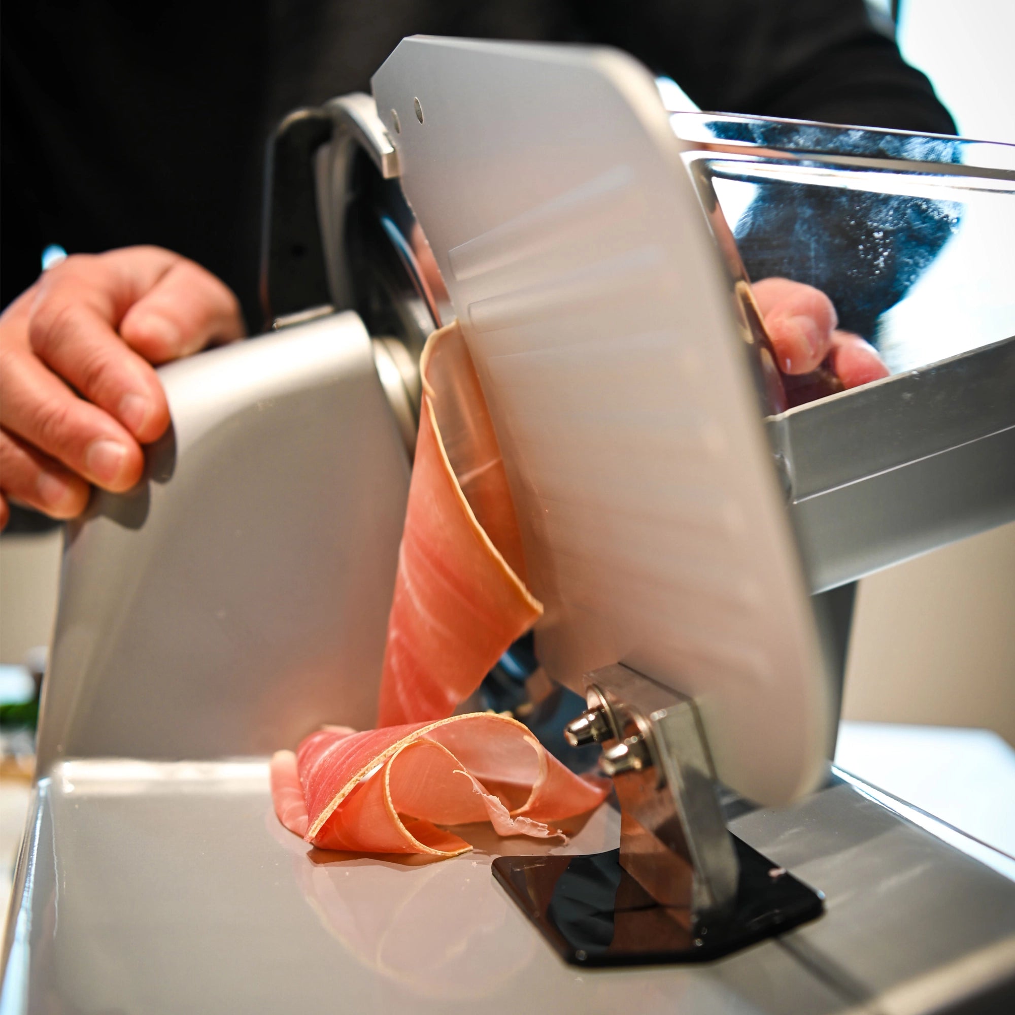 Le Pratique - Professionele Italiaanse Snijmachine 110 Watt - 195mm mes - sfeerbeeld 1